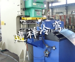 电缆桥架生产线设备 安装和操作简便