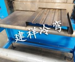 立体浪板成型设备