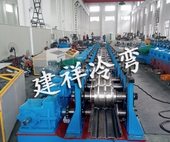 立体浪板成型设备