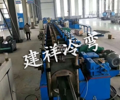 立体浪板成型设备