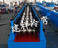 三波护栏板成型设备