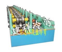 两波护栏板成型设备