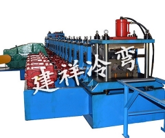 两波护栏板成型设备