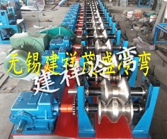 两波护栏板成型设备