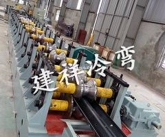 两波护栏板成型设备