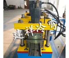 梯边电缆桥架成型设备