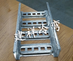 托盘式桥架成型设备