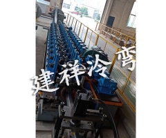 电梯固定角钢冲孔成型一体机
