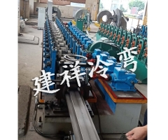 电梯固定角钢冲孔成型一体机