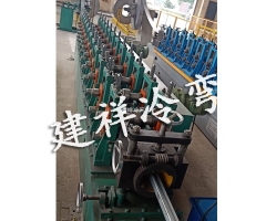 电梯门板加强筋成型设备