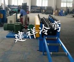 护栏板矫正机设备