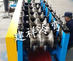 护栏板矫正机设备