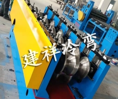 护栏板矫正机设备