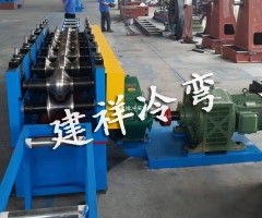 护栏板矫正机设备