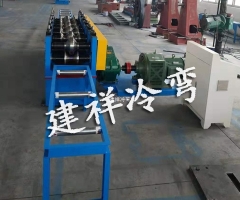 护栏板矫正机设备