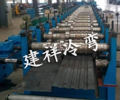 立体浪板成型设备