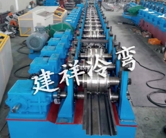 立体浪板成型设备