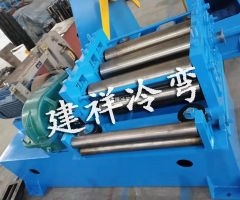 两波护栏板设备