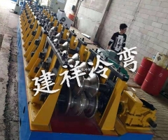 两波护栏板设备