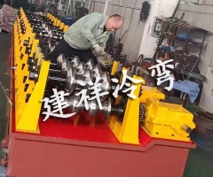 三波护栏板成型设备