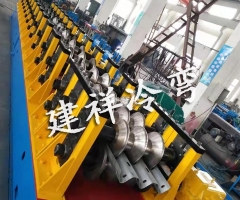 三波护栏板成型设备