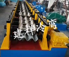 三波护栏板成型设备