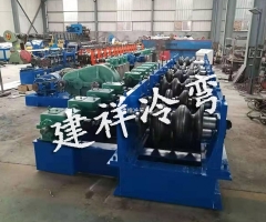 三波护栏板成型设备