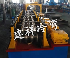 三波护栏板成型设备