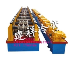 护栏板成型设备