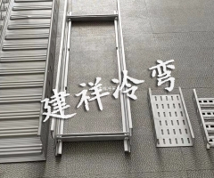 模压桥架成型设备