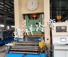 模压桥架成型设备