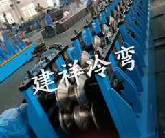 护栏板成型设备