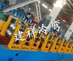 护栏板成型设备