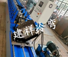 护栏板成型设备