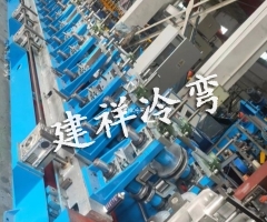 护栏板成型设备