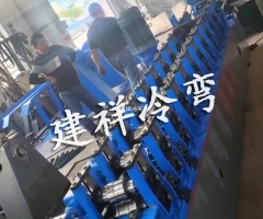 护栏板成型设备