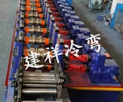 护栏板成型设备